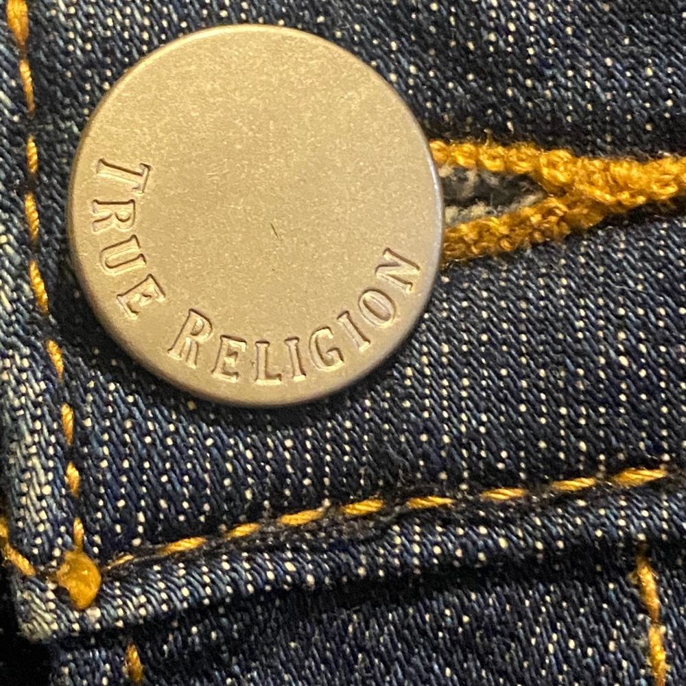 True Religion Jennie Mid Rise Curvy Shorts Size 27 Denim - Picture 2 of 11